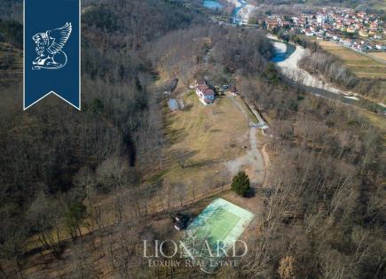 Villa for 1 500 000 euro in Fivizzano, Italy