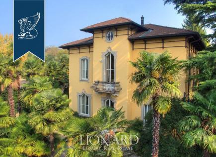 Villa für 2 300 000 euro in Merate, Italien