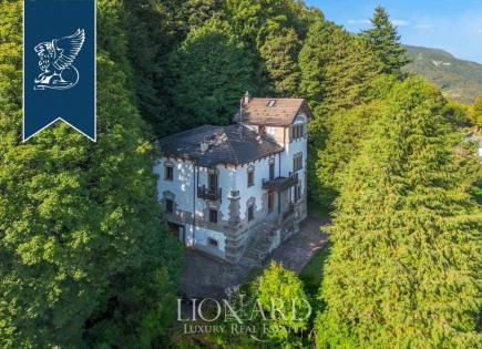 Villa for 2 000 000 euro in Modena, Italy