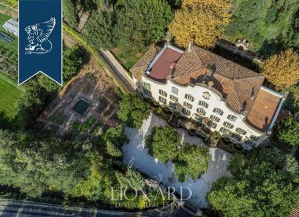 Villa für 2 000 000 euro in Viareggio, Italien