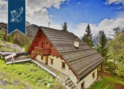 Villa in Sestriere, Italy (price on request)