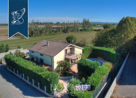 Granja para 1 200 000 euro en Pavía, Italia
