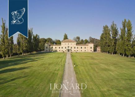 Villa in Reggio Emilia, Italy (price on request)