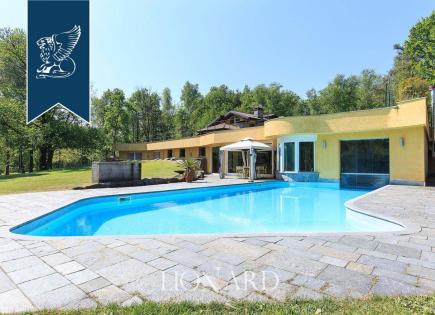 Villa à Novare, Italie (prix sur demande)