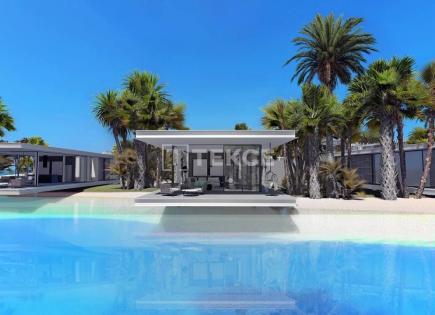 Bungalow pour 1 785 000 Euro à Gazimağusa, Chypre