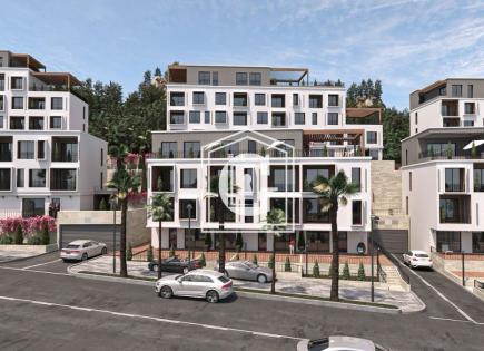 Propiedad comercial para 122 550 euro en Tivat, Montenegro