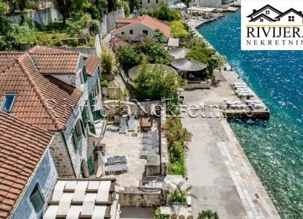 Villa für 1 900 000 euro in Halbinsel Luštica, Montenegro