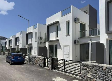 Villa für 245 904 euro in Karşıyaka, Zypern