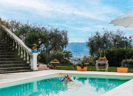 Villa in Castelnuovo Magra, Italien (preis auf Anfrage)