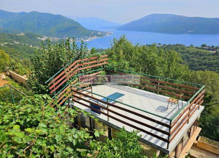 Villa for 250 000 euro in Herceg-Novi, Montenegro