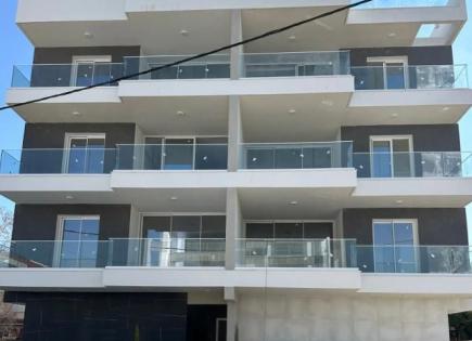 Appartement pour 1 200 Euro par mois à Strovolos, Chypre