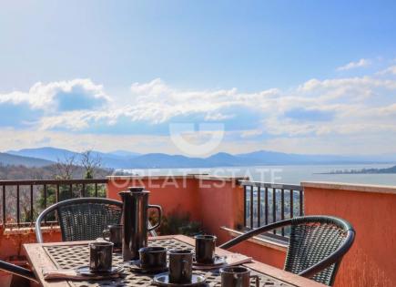 Casa para 465 000 euro en Magione, Italia