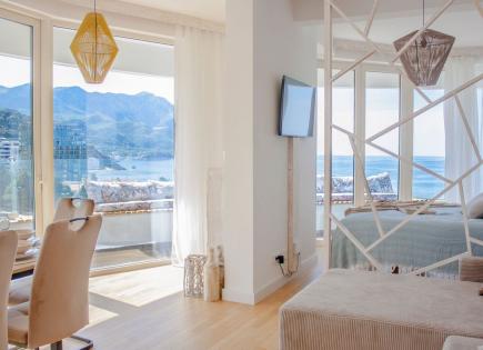 Flat for 580 000 euro in Becici, Montenegro