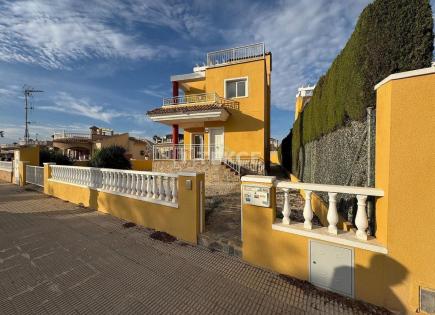 Villa for 390 000 euro in Guardamar del Segura, Spain