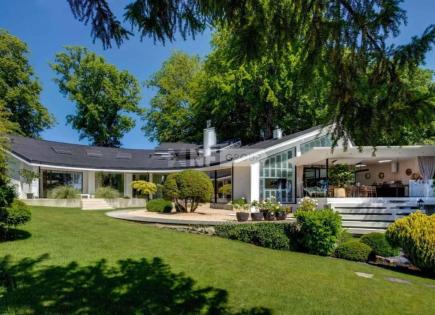 Villa in Switzerland (price on request)