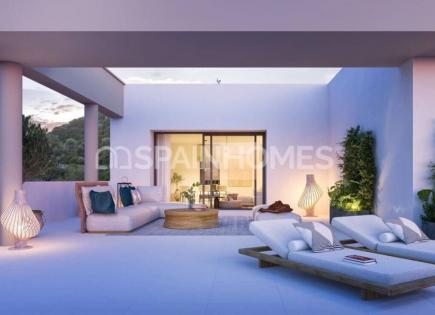 Penthouse for 557 000 euro in Estepona, Spain
