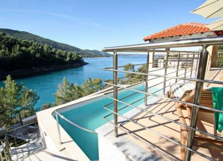 Villa for 3 800 000 euro on Korcula island, Croatia