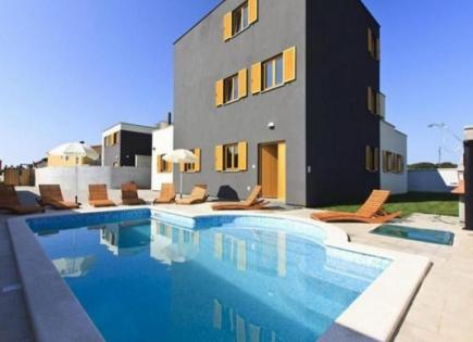 Villa for 1 250 000 euro in Fazana, Croatia