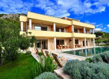 Hotel for 3 800 000 euro on Hvar, Croatia