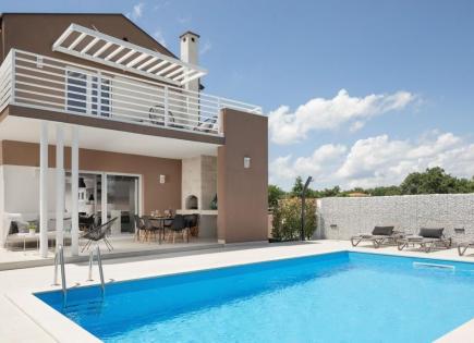 Villa for 780 000 euro in Svetvincenat, Croatia