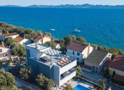 Villa for 1 100 000 euro in Zadar, Croatia