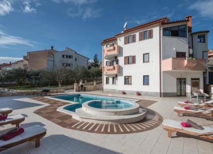 Villa per 1 350 000 euro a Pola, Croazia