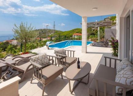 Villa for 880 000 euro in Makarska, Croatia