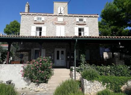 Villa for 1 500 000 euro in Croatia