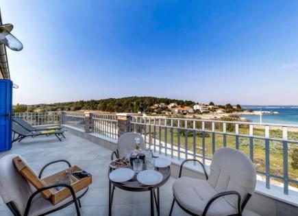 Villa für 1 400 000 euro in Zadar, Kroatien