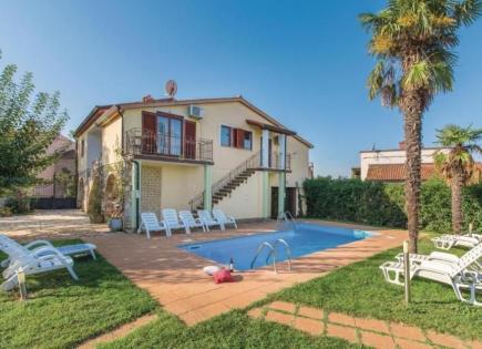 Hotel para 705 500 euro en Poreč, Croacia