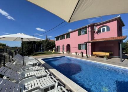 Villa para 650 000 euro en Labin, Croacia