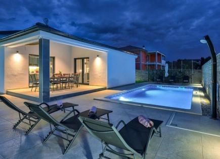 Villa pour 570 000 Euro à Pula, Croatie