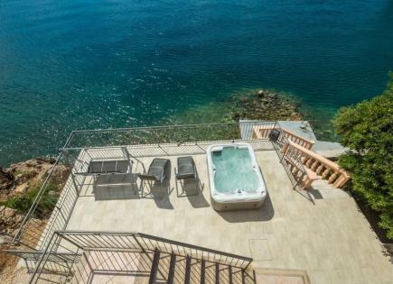 Villa für 1 050 000 euro in Karlobag, Kroatien