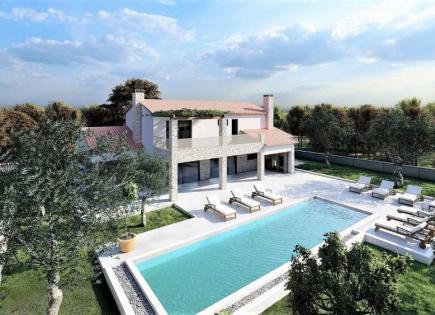 Villa for 830 000 euro in Porec, Croatia