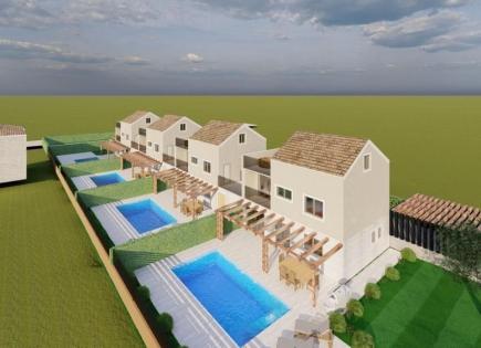 Villa for 570 000 euro in Porec, Croatia