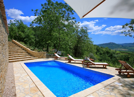 Villa pour 1 140 000 Euro à Oprtalj, Croatie