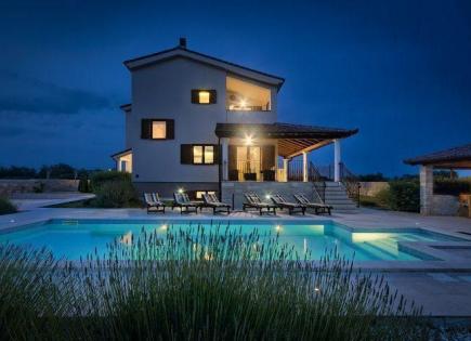 Villa pour 675 000 Euro à Svetvincenat, Croatie