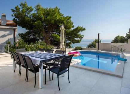 Villa für 1 400 000 euro in Baska Voda, Kroatien