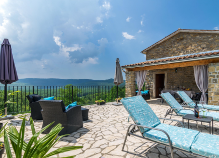 Villa para 675 000 euro en Oprtalj, Croacia