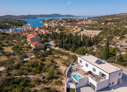 Villa for 1 350 000 euro in Croatia