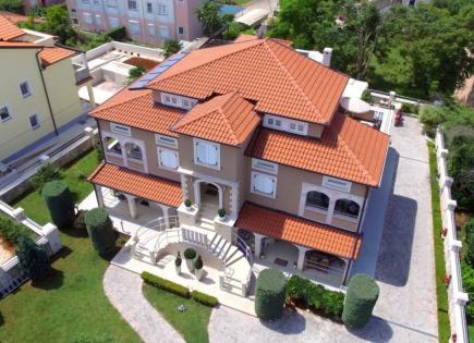 Hotel for 1 650 000 euro in Funtana, Croatia