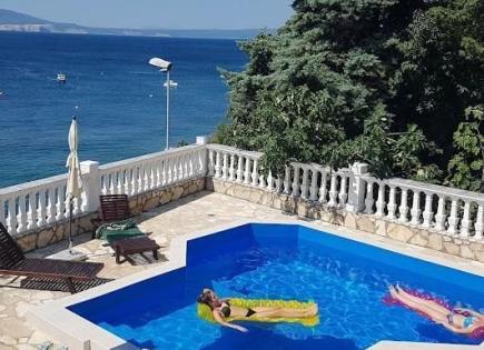 Villa pour 1 250 000 Euro à Novi Vinodolski, Croatie