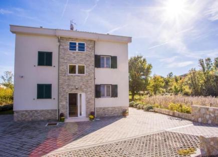 Hôtel pour 1 245 000 Euro en Croatie