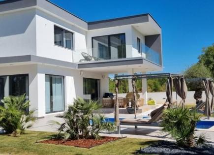 Villa pour 799 999 Euro à Svetvincenat, Croatie