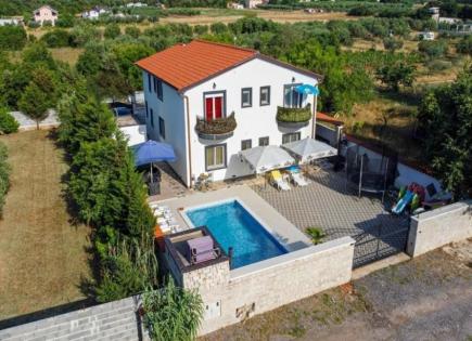 Hôtel pour 800 000 Euro à Pula, Croatie