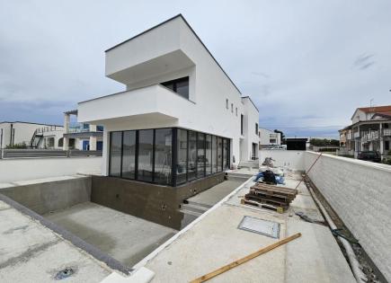 Villa for 690 000 euro in Croatia