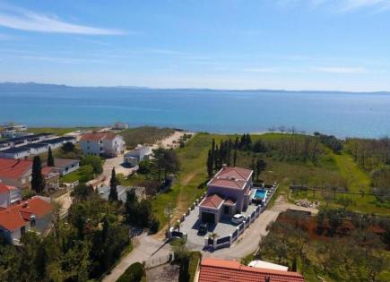 Villa for 820 000 euro in Privlaka, Croatia