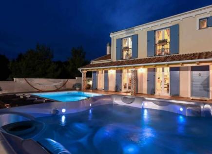 Villa for 1 200 000 euro in Zadar, Croatia