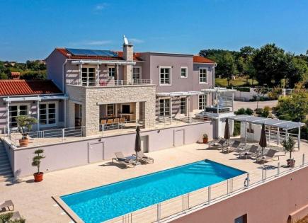 Villa para 1 210 000 euro en Svetvincenat, Croacia