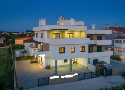 Hôtel pour 1 250 000 Euro à Pula, Croatie